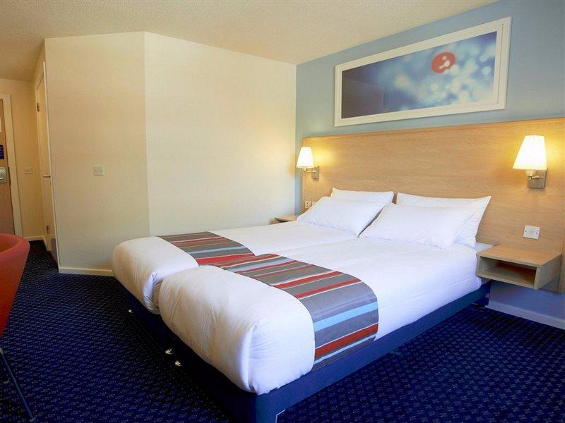 Travelodge Peterborough Eye Green Exterior photo